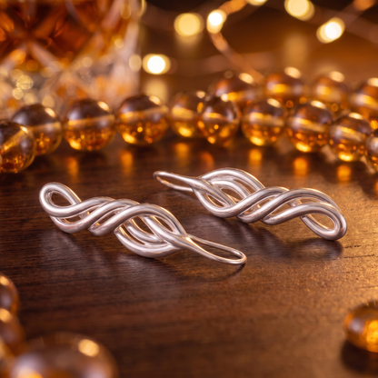 VELNIVAY Intertwined Flow Earrings