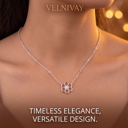 VELNIVAY Honeycomb Geometric Diamond Necklace