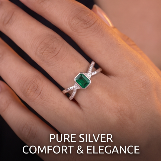VELNIVAY Aurelia Emerald Ring — Green Gemstone Silver Statement Ring